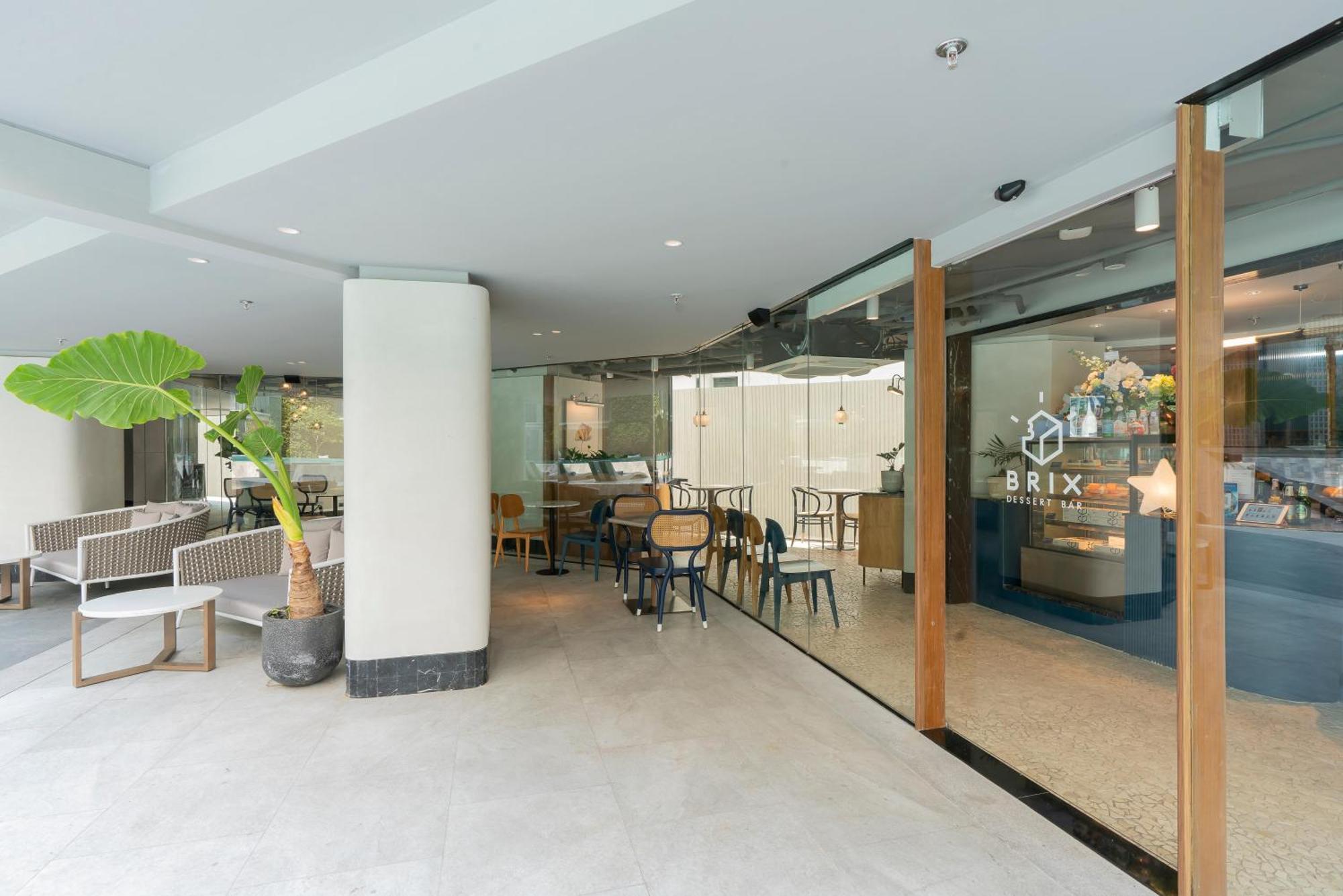 The Salil Hotel Riverside Bangkok Exteriér fotografie The lobby of the hotel